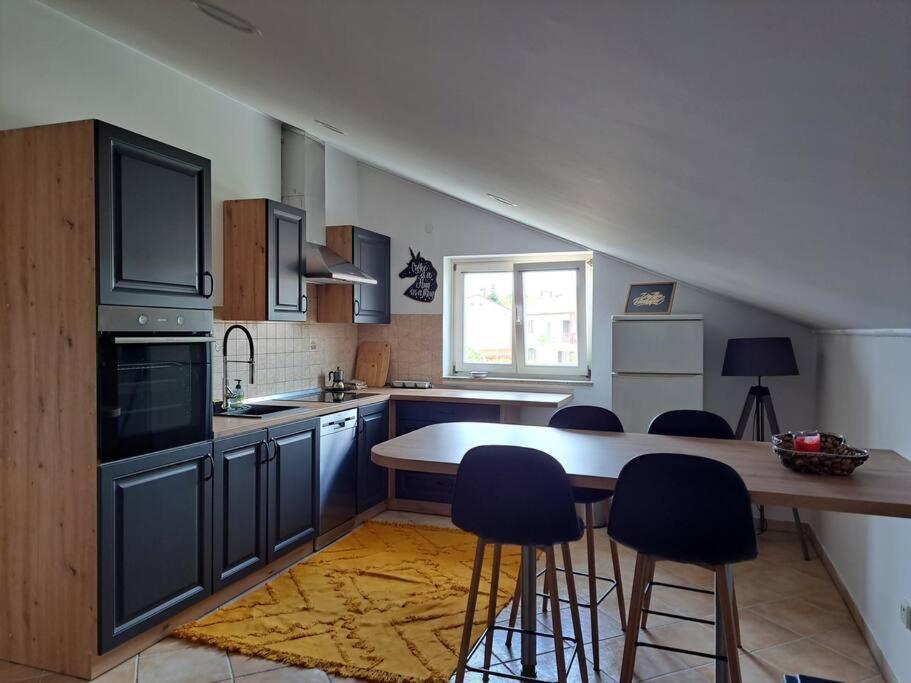 Battistella's Near The Sea Apartma *